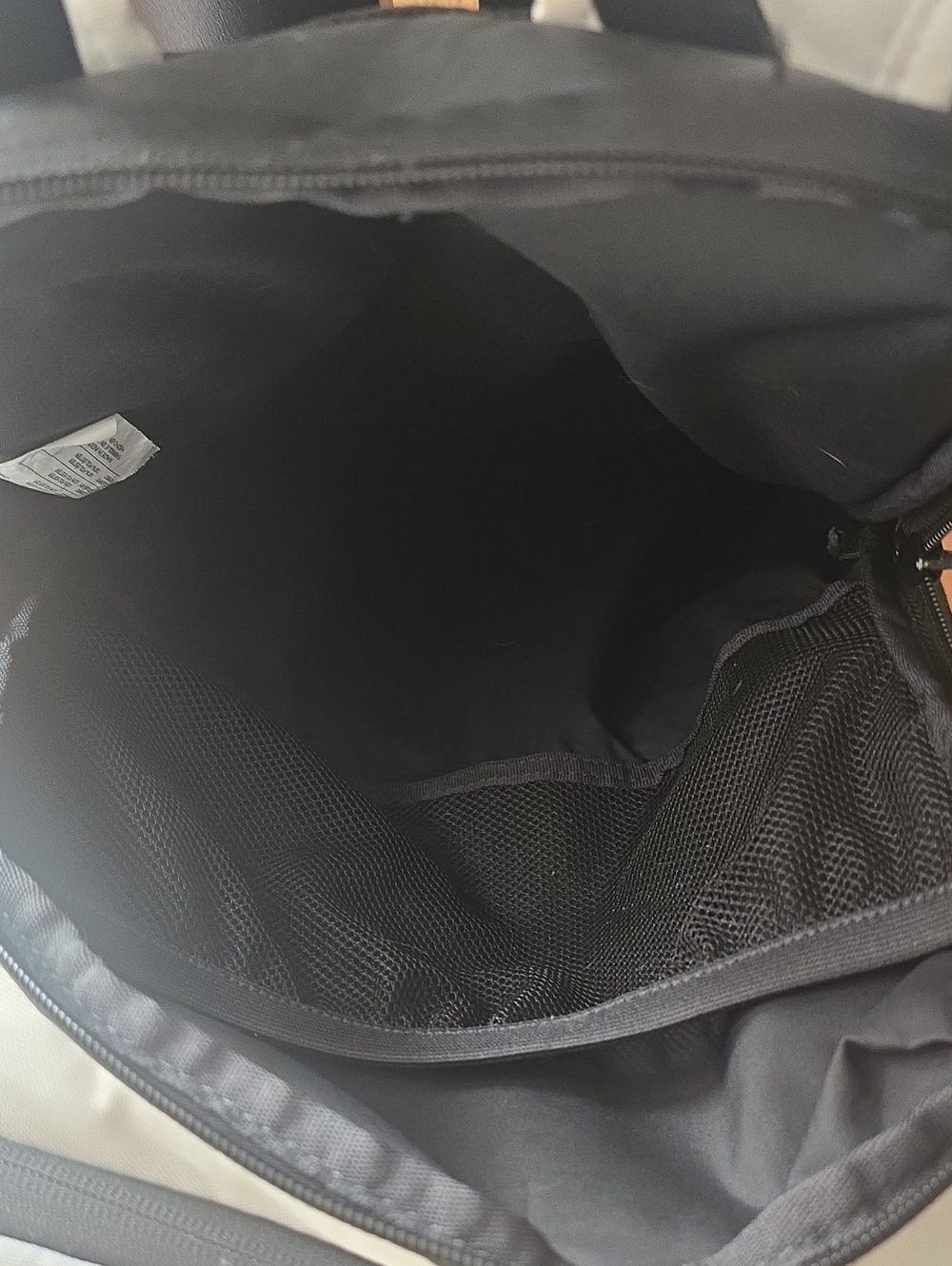 Nike Elite  Men's White & Black Backpack with Gold Accents - Picture 8 of 14